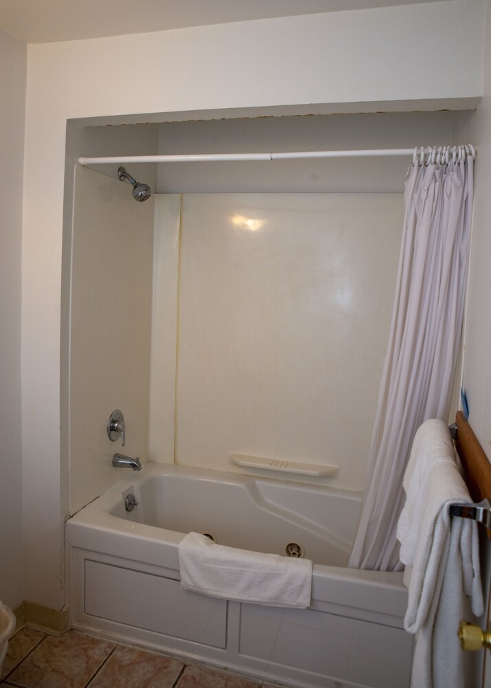 Chestnut Grove Resort - photo 80