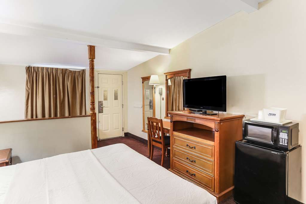 Americas Best Value Inn & Suites El Centro - photo 19
