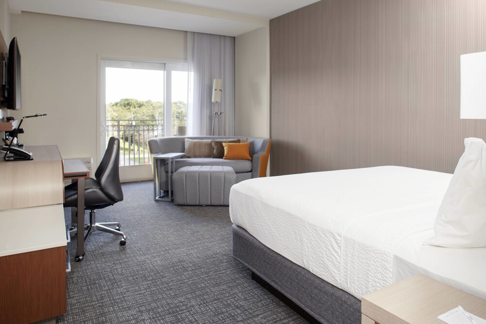 Courtyard by Marriott DeLand Historic Downtown - photo 10