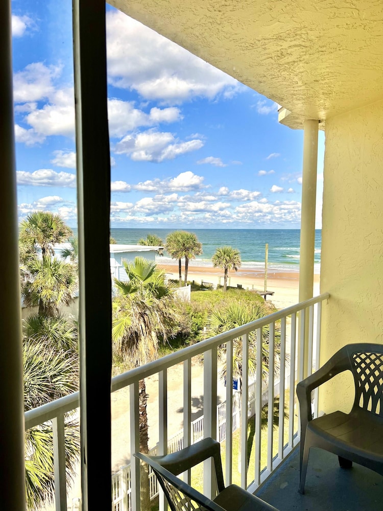 Beach Happy Ocean View at Symphony Beach Club — 4-Star Luxury Hotel in Ormond Beach, United States