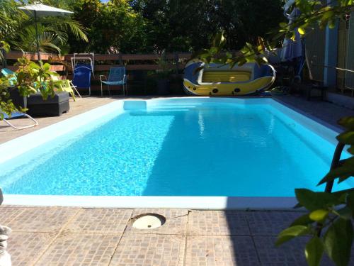 Villa chaleureuse près de Le Tampon avec piscine partagée — 4-Star Luxury Hotel in Le Tampon, Réunion