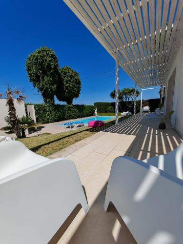 Villa Flo country house with private pool — 4-Star Luxury Hotel in Ragusa, Italy