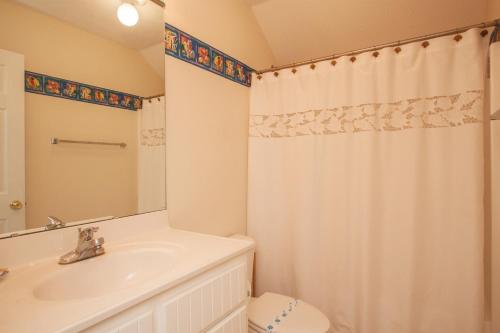 Beach Joy by Oak Island Accommodations - photo 10