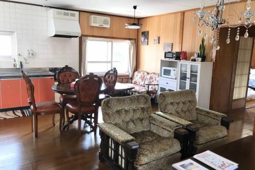 Smile One Guest House Okinawa — 4-Star Luxury Hotel in Ishikawa, Japan