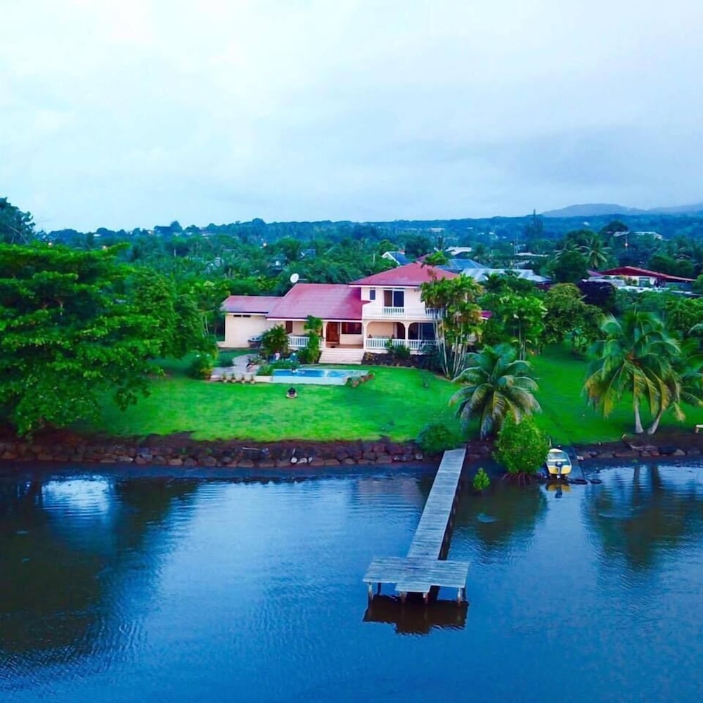 Te Mana Lodge — 4-Star Luxury Hotel in Tohautu, French Polynesia