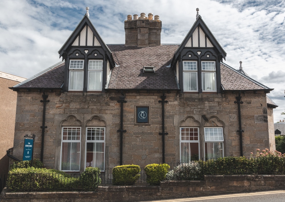 Priory Lodge — 4-Star Luxury Hotel in Queensferry, United Kingdom