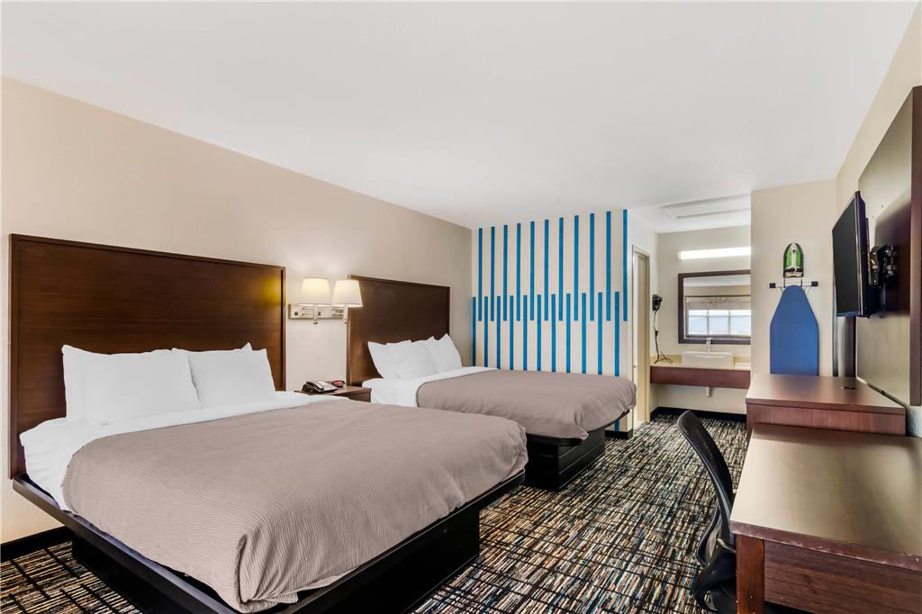 Quality Inn & Suites I 10 near Fiesta Texas - photo 27
