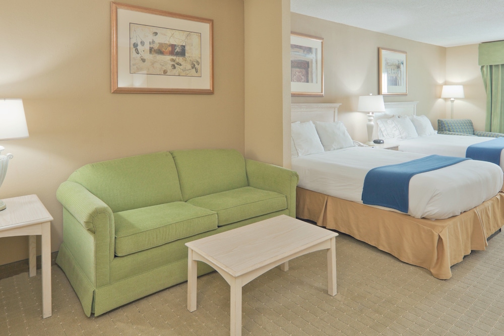 Holiday Inn Express and Suites Memphis Southwind - photo 12