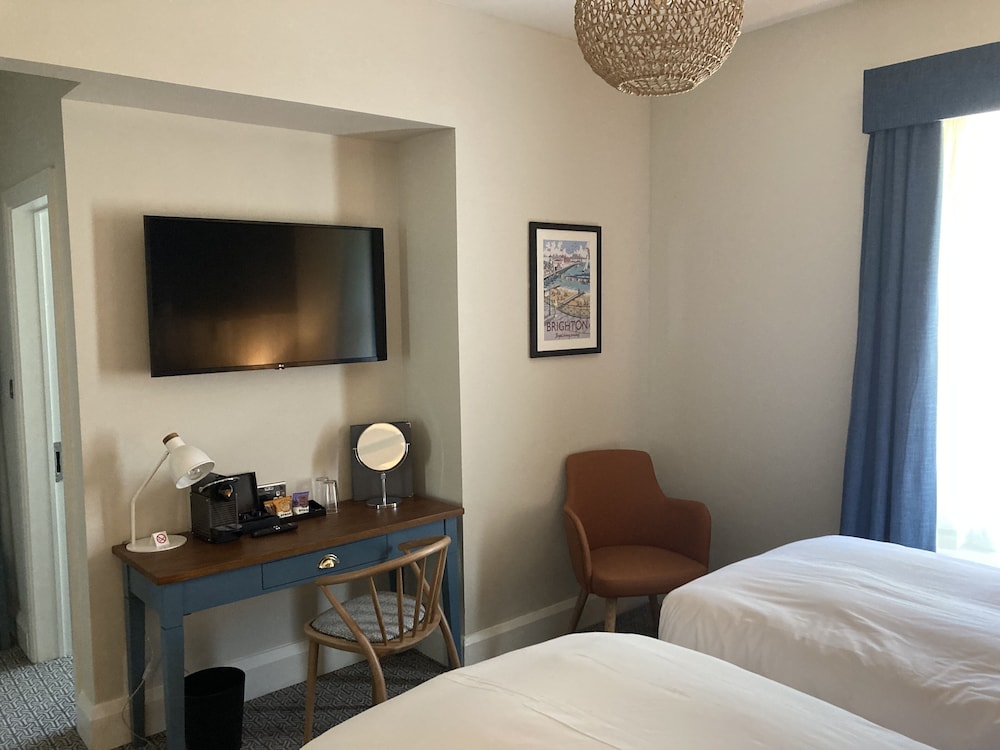 The Downs Hotel — Brighton — photo 3