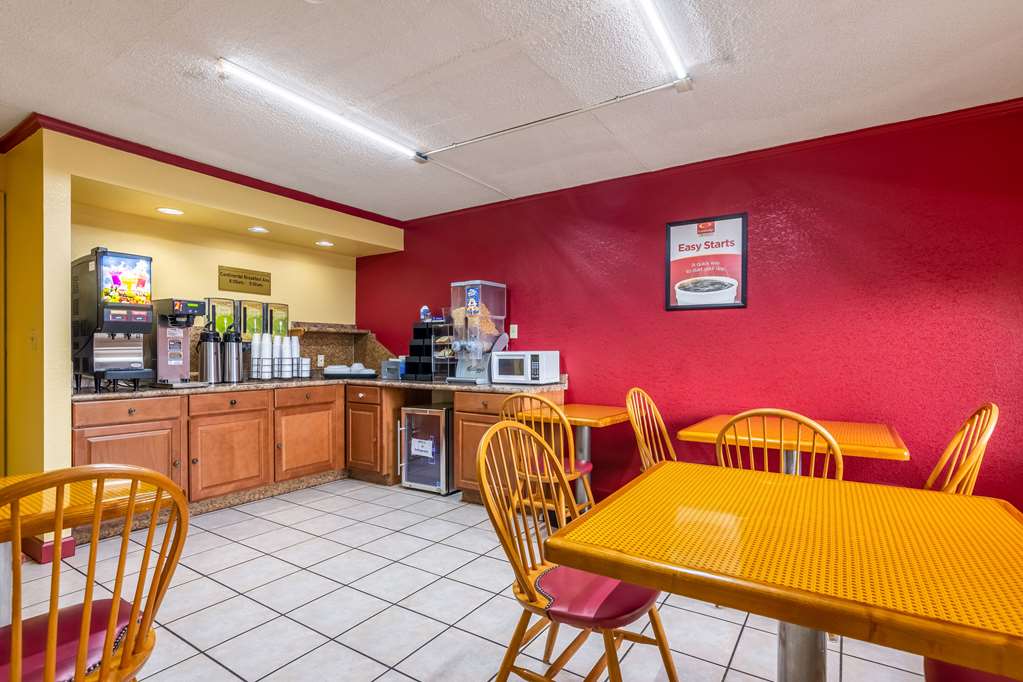 Econo Lodge Charlotte Airport Area - photo 30
