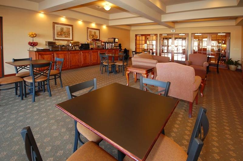Franklin Inn & Suites - photo 36