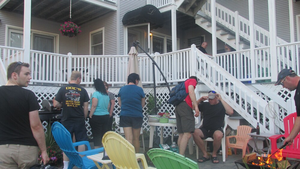 The Lynwood Inn - photo 16