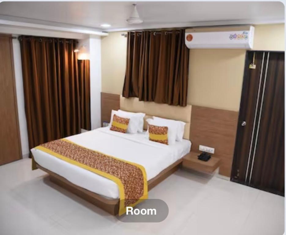 Hotel Royal Respite Pandharpur in Pandharpur, India