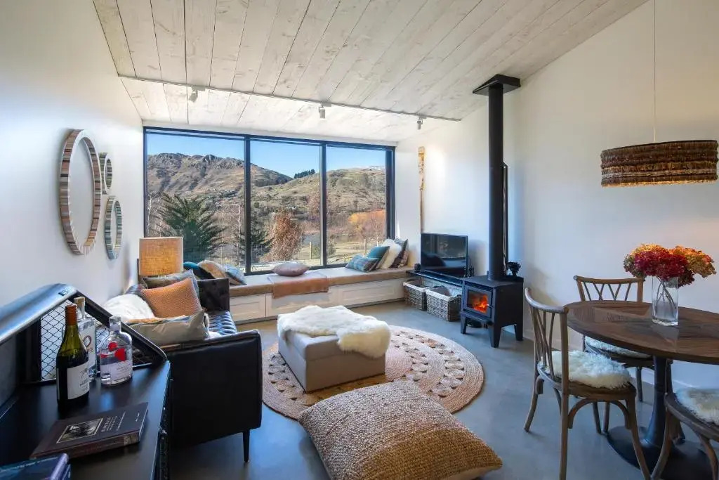 The Cottages at Lake Hayes — 4-Star Luxury Hotel in Queenstown, New Zealand