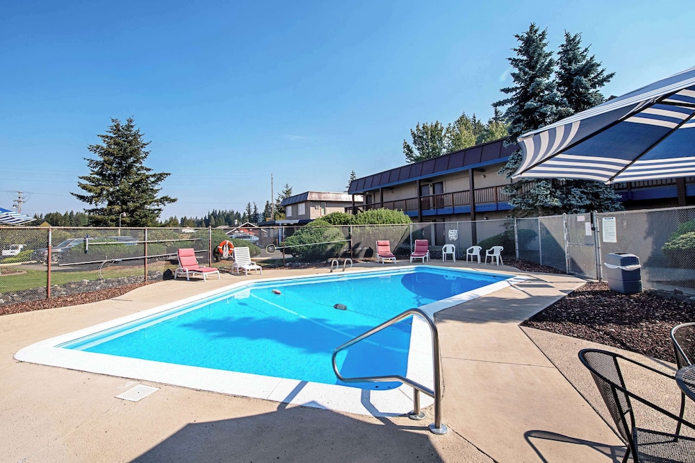 Rodeway Inn Enumclaw Mount RainierCrystal Mountain - photo 19