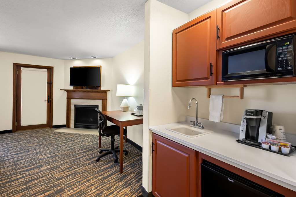 Best Western Fremont Angola I 80 90 Toll Road - photo 17