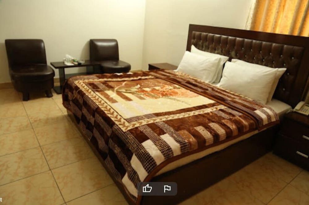 New Grace Inn — hotel in Karachi