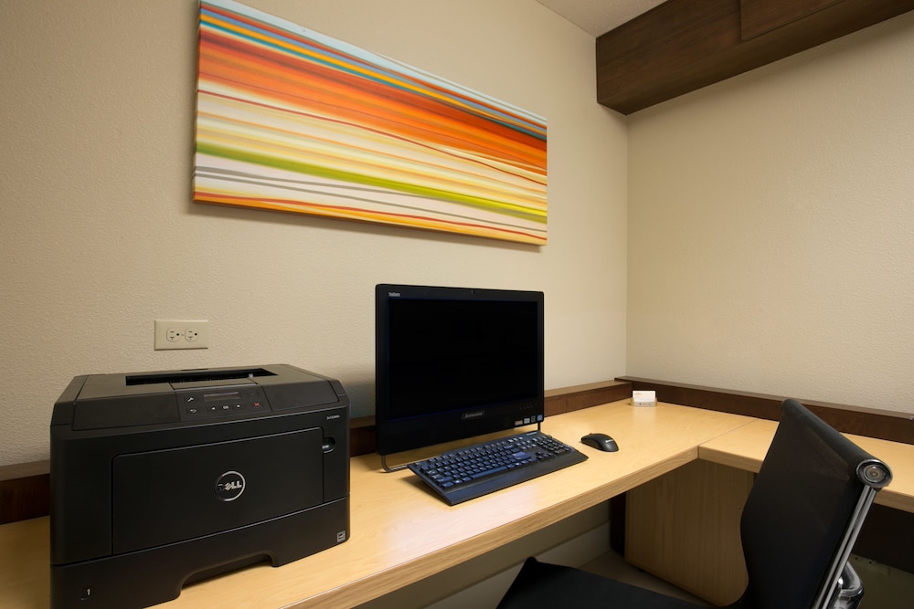 Mainstay Suites Hartford Meriden - photo 37