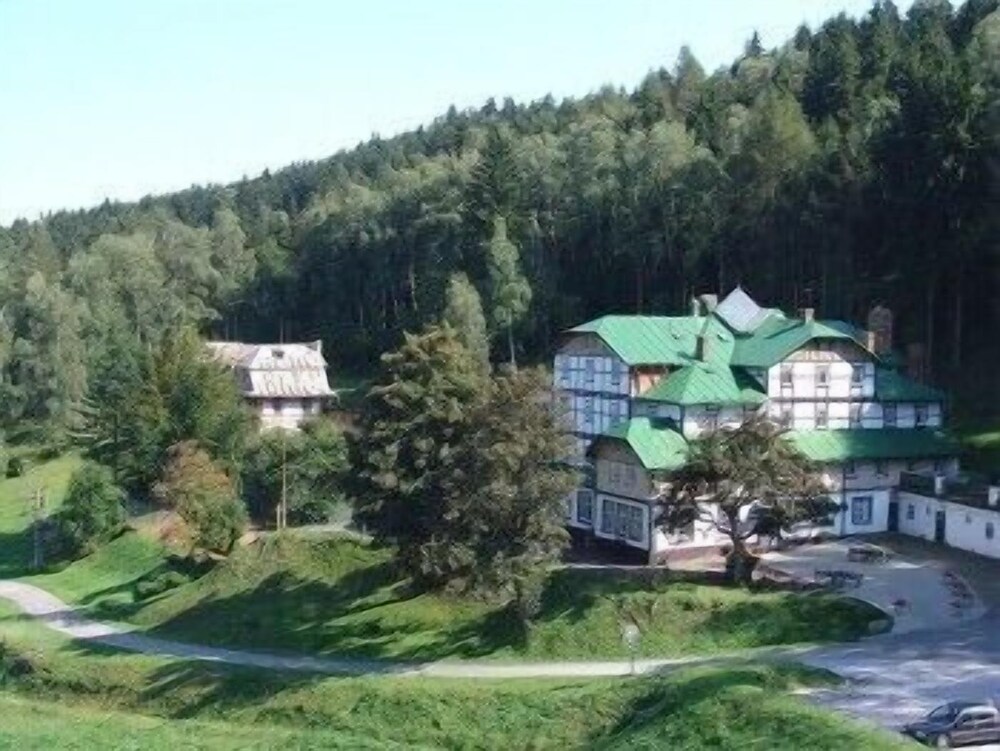 Hotel Pod Zvičinou pet-friendly hotel Bila Tremesna