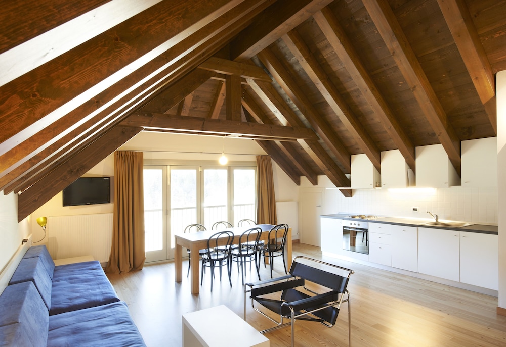 Albergo Diffuso Comeglians — hotel in Comeglians