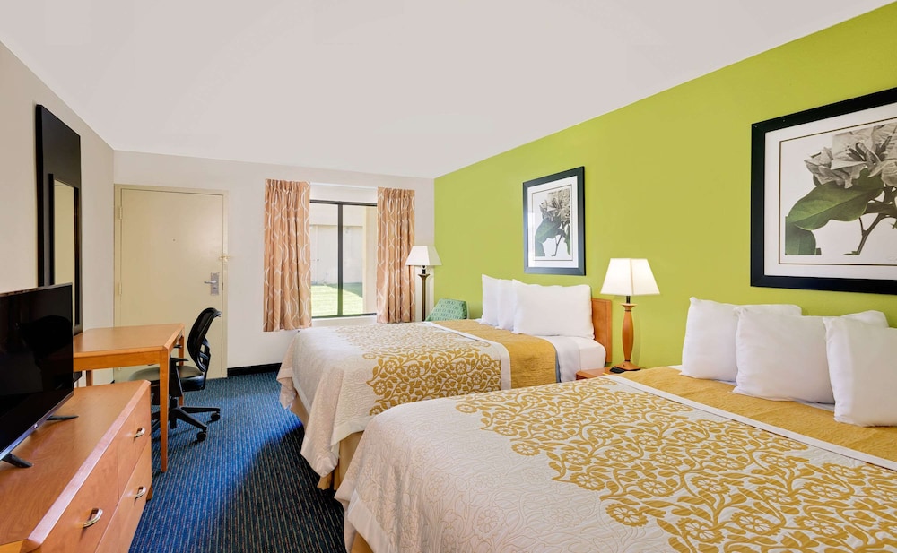 Days Inn by Wyndham Easton - photo 4