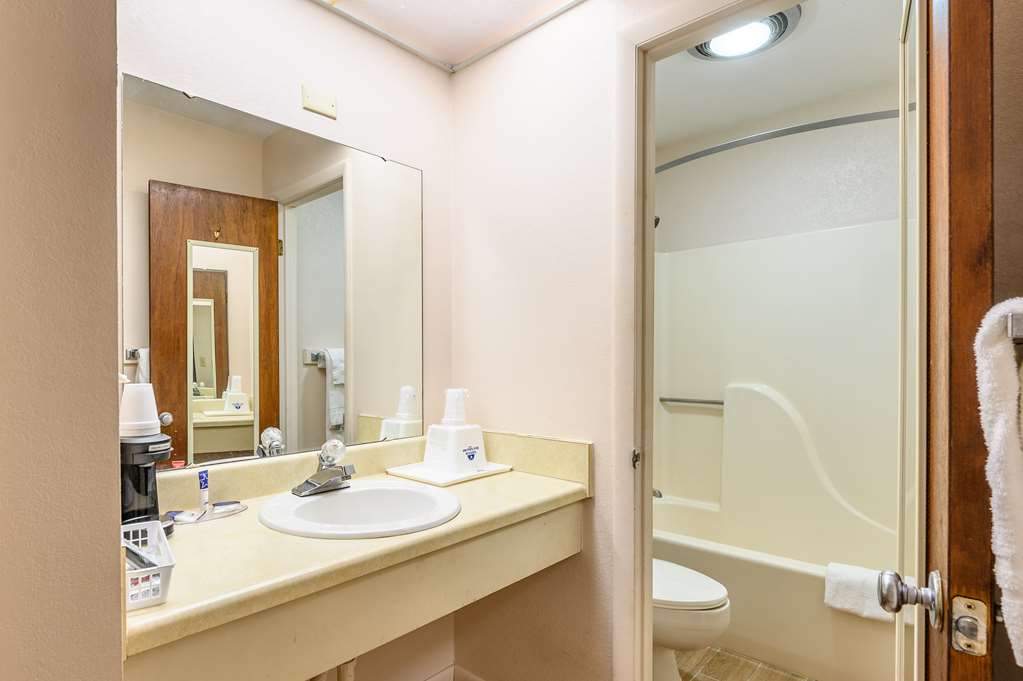 Americas Best Value Inn Heflin - photo 26