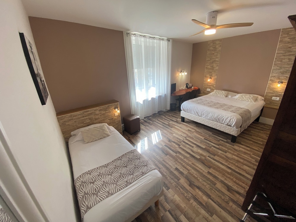 Nouvel Hotel — Lons Le Saunier