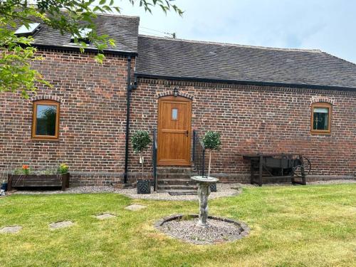 Holmleigh Annexe — 4-Star Luxury Hotel in Tamworth, United Kingdom