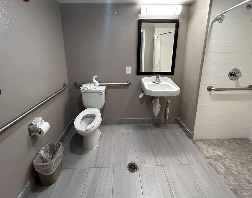 Studio 6 Suites Carson CA - photo 16