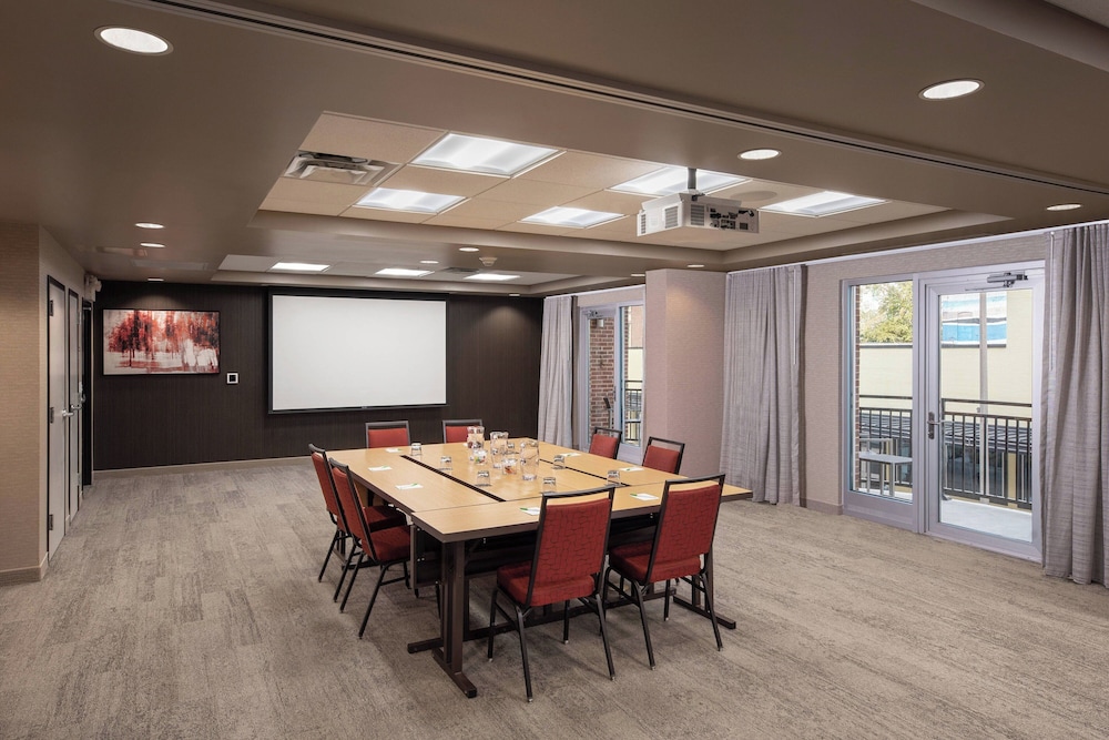 Courtyard by Marriott Baton Rouge Downtown - photo 24