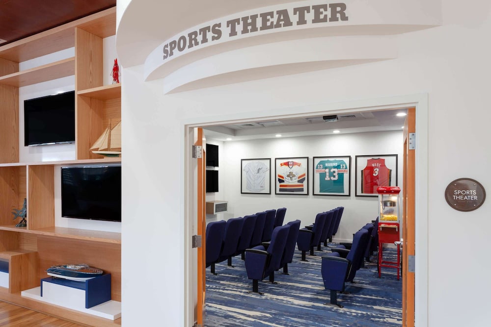Maritime Hotel Fort Lauderdale Airport & Cruiseport - photo 38