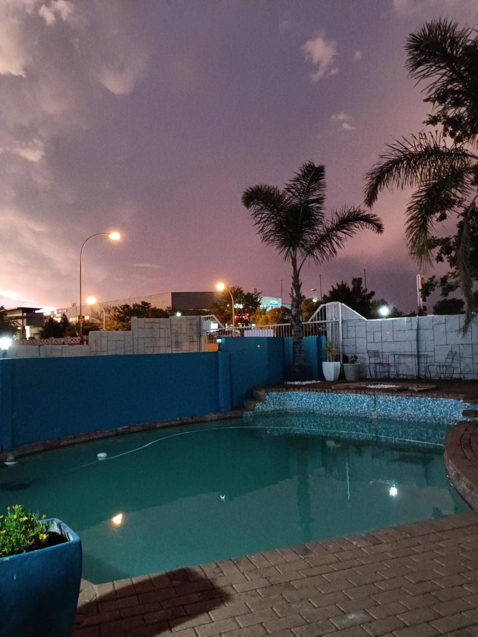Orchard Guesthouse — 4-Star Luxury Hotel in Bloemfontein, South Africa