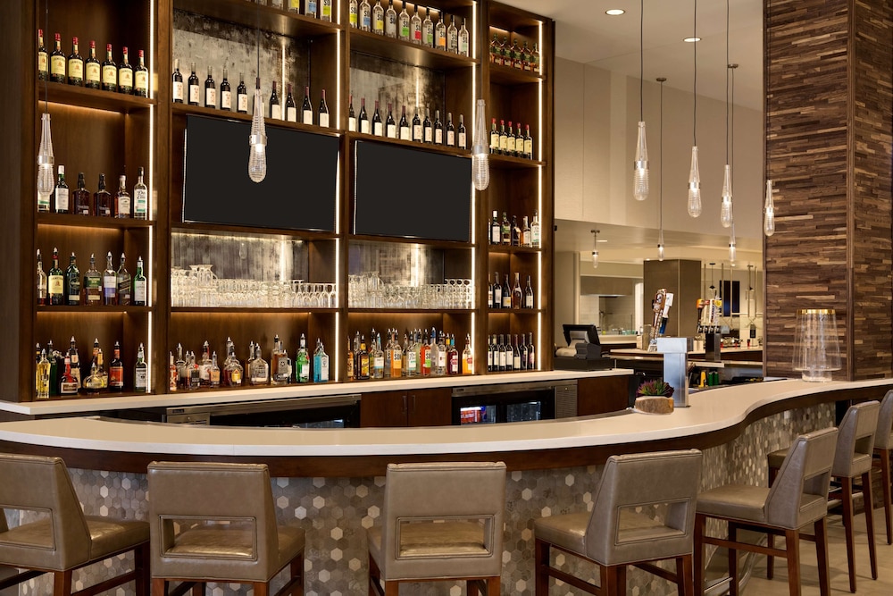 Embassy Suites by Hilton Denton Convention Center - photo 33