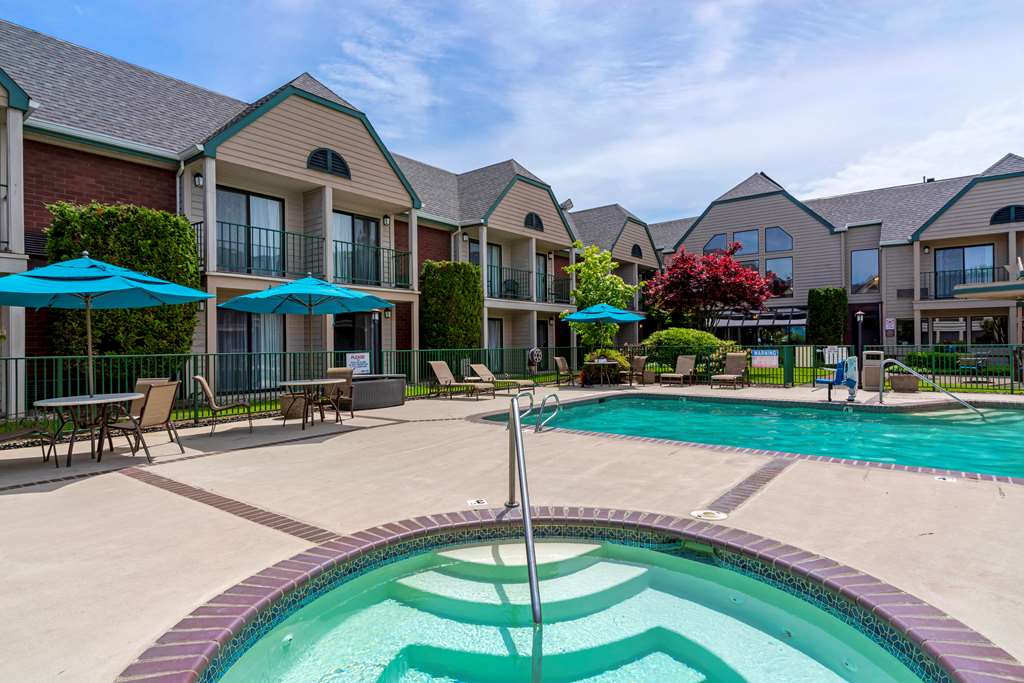Best Western Pony Soldier Inn Airport - photo 6
