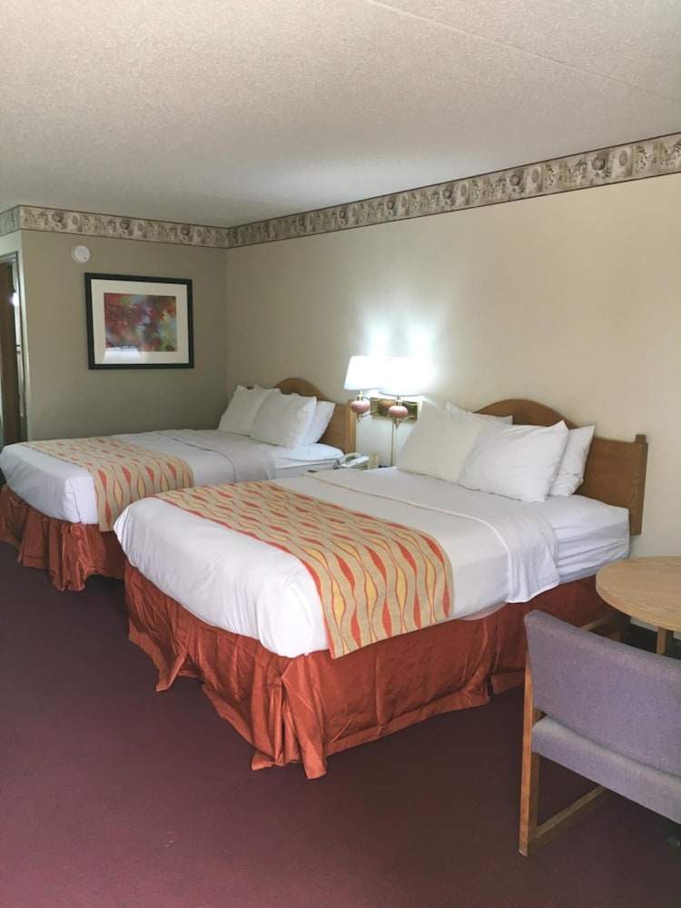 Spinning Wheel Inn - photo 12