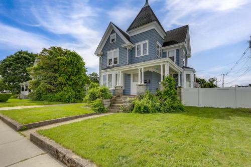 5 Mi to Beaches Historic Apartment in Westerly — 4-Star Luxury Hotel in Westerly, United States