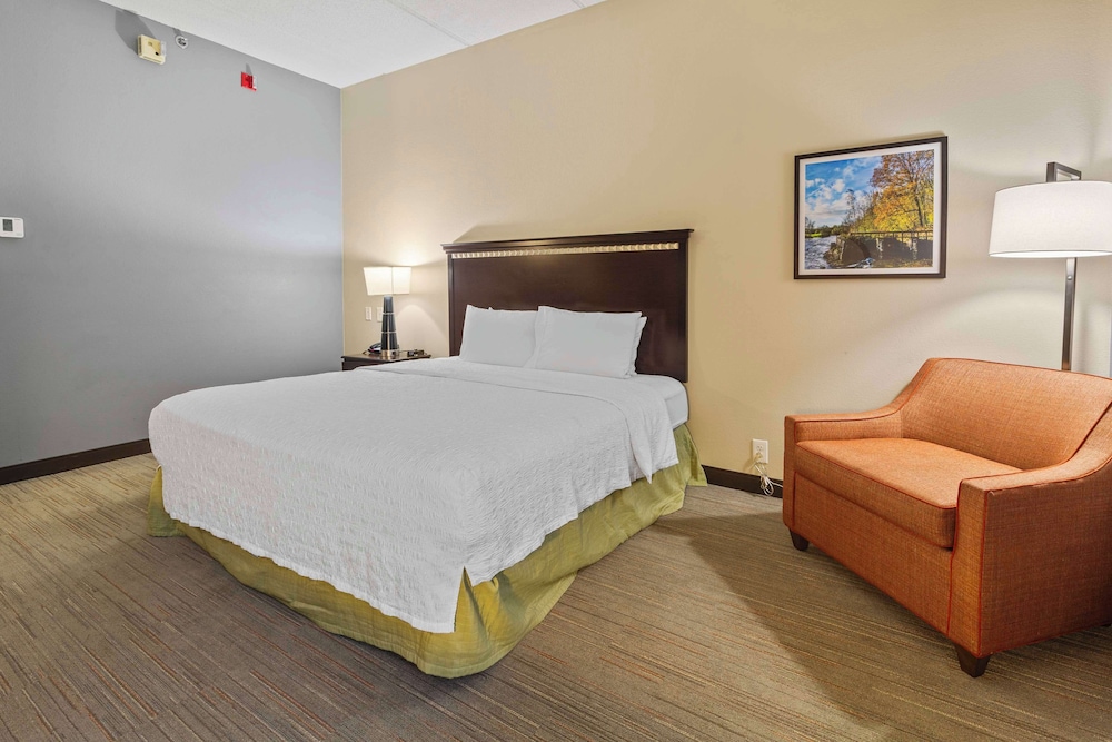 Hampton Inn Atlanta Woodstock - photo 15