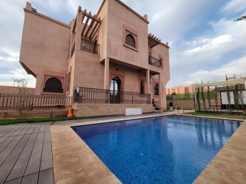 Villa Marrakech Rimass 6 Chambres Dont 5 Suites Luxe Piscine Privee & Jardins — 4-Star Luxury Hotel in Marrakesh, Morocco