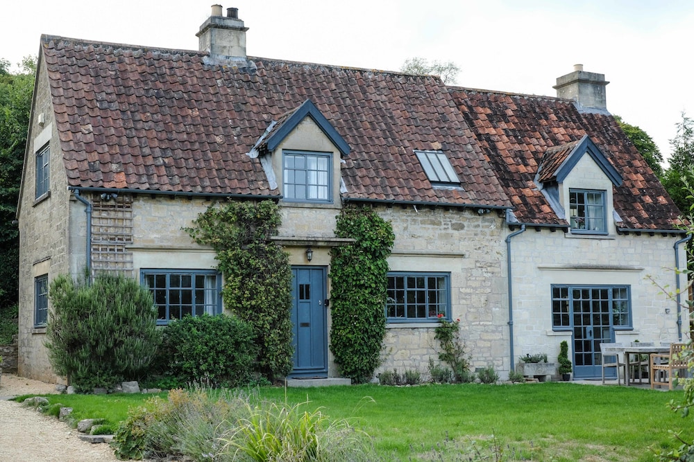 Orchard Cottage — 4-Star Luxury Hotel in Bath, United Kingdom