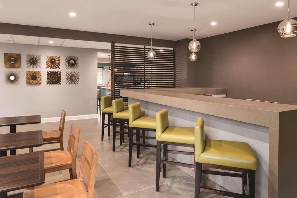 Country Inn & Suites by Radisson Hoffman Estates IL - photo 12