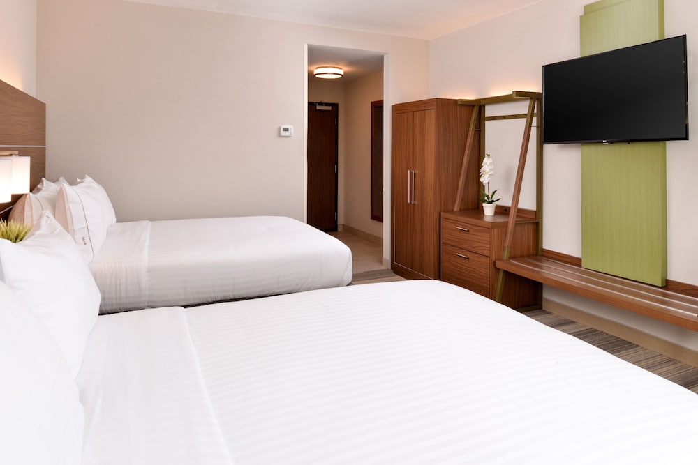 Holiday Inn Express & Suites Salem by IHG - photo 7