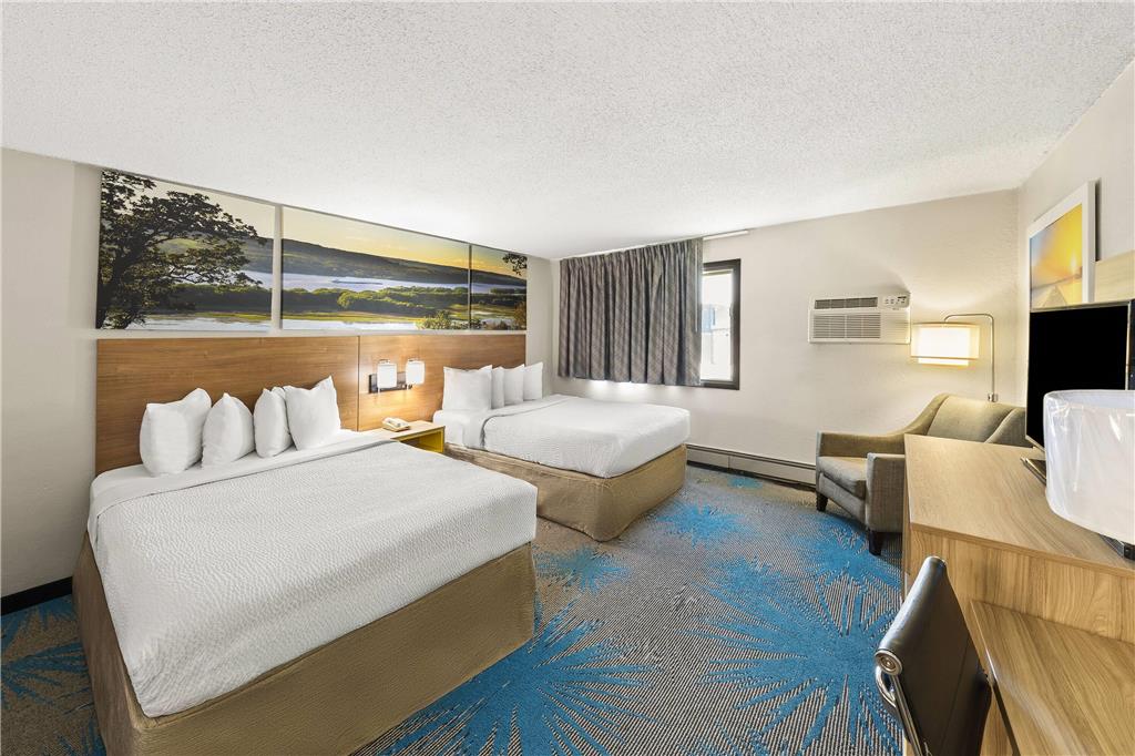 Days Inn by Wyndham Winona - photo 25