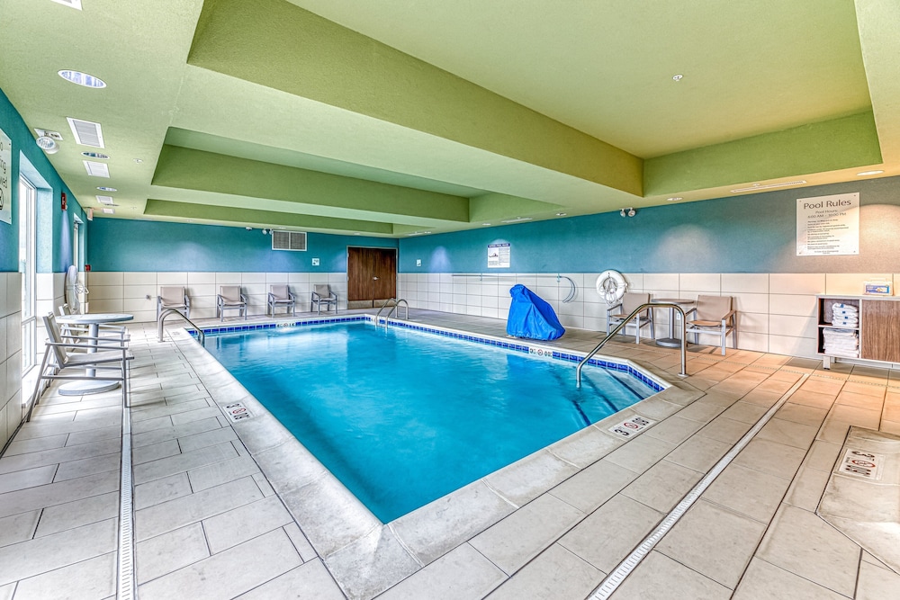 Holiday Inn Express & Suites Rantoul by IHG - photo 31