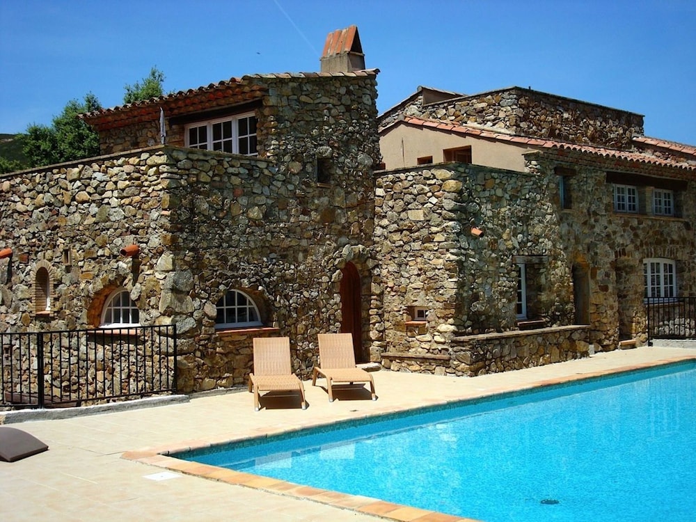 Hameau des Claudins in Grimaud, France