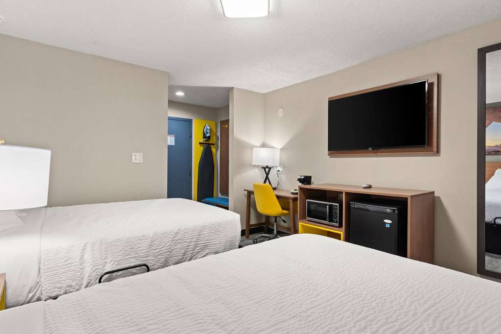 Days Inn by Wyndham Albuquerque I 25 - photo 40