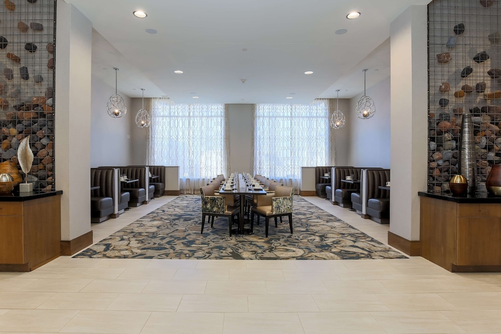 DoubleTree by Hilton Evansville - photo 53