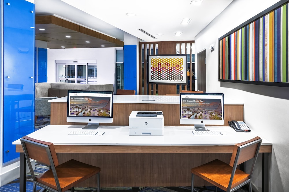 Holiday Inn Express & Suites Denton Sanger by IHG - photo 20