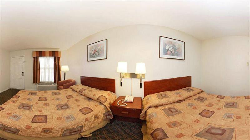 Rodeway Inn University Downtown - photo 15