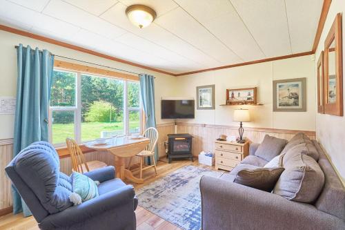 Anchorage Cottages #3 in Long Beach, United States