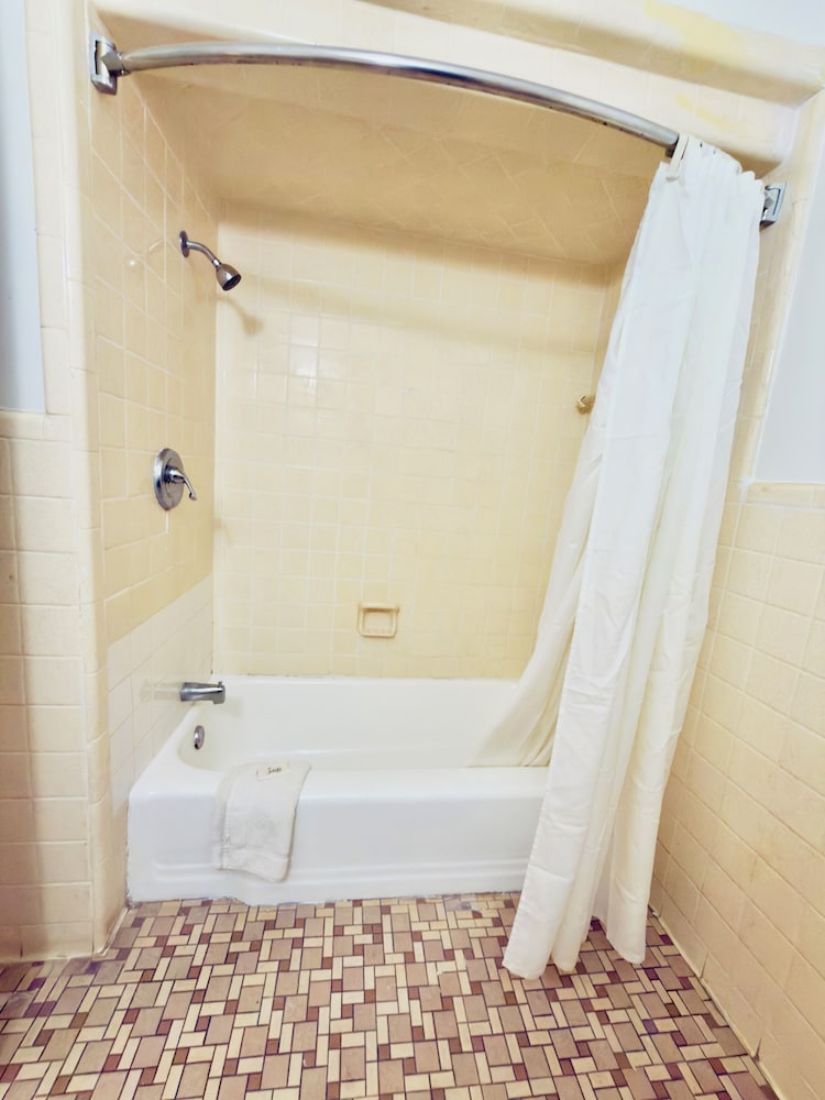 Ross Motel - photo 25